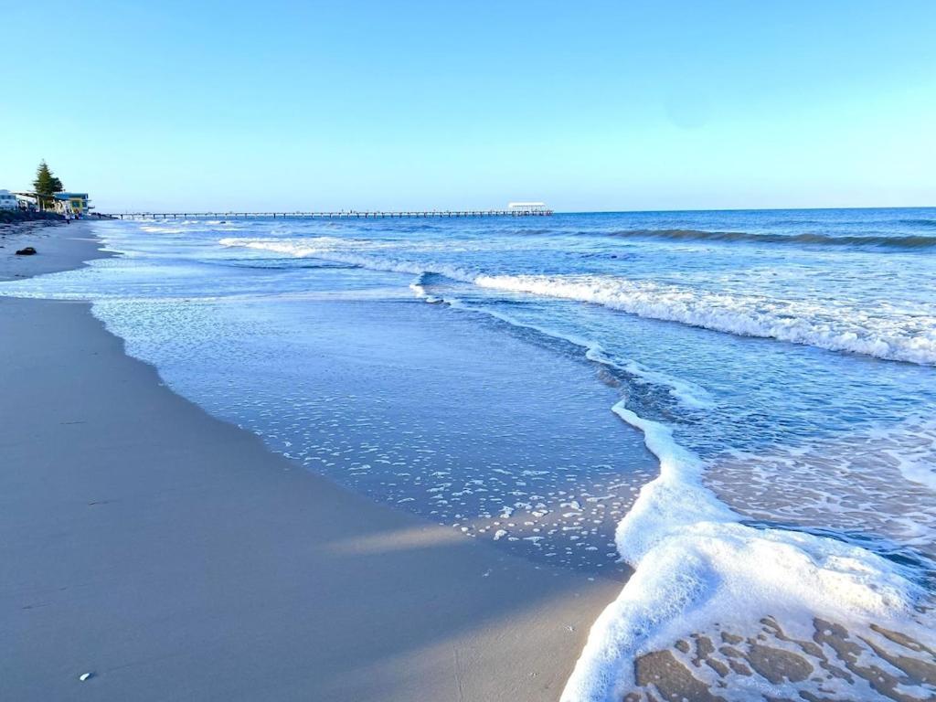 Kerrigan'S On Seaview- One Minute Walk To Beach - Not Beachfront Henley Beach South Εξωτερικό φωτογραφία